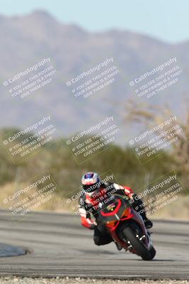 media/Dec-01-2025-Moto Forza (Mon) [[2daa91e15f]]/2-Intermediate Group/Session 3 (Turn 3)/